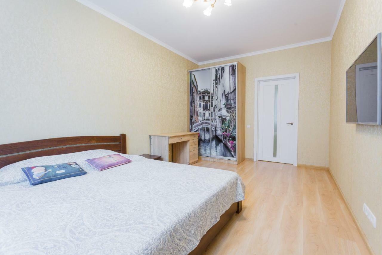 Business Class Apartment At Lomonosova เคียฟ ภายนอก รูปภาพ